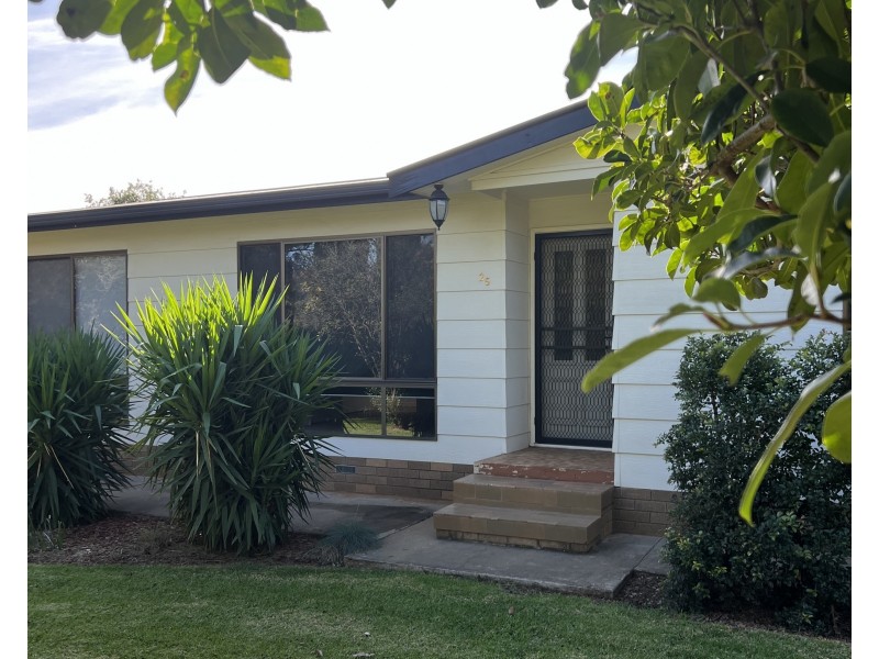 25 Henry Street, Yenda NSW 2681