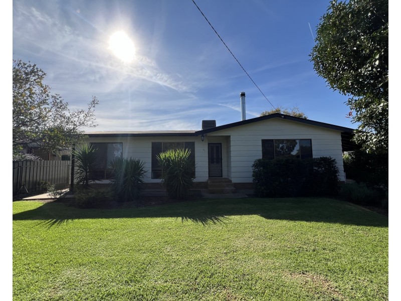 25 Henry Street, Yenda NSW 2681