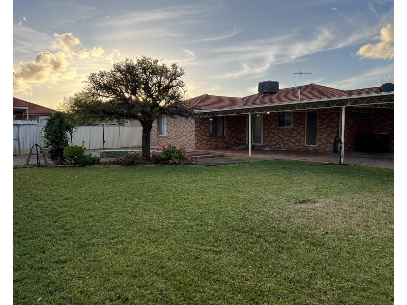 20 Tubbo Crescent, Griffith NSW 2680