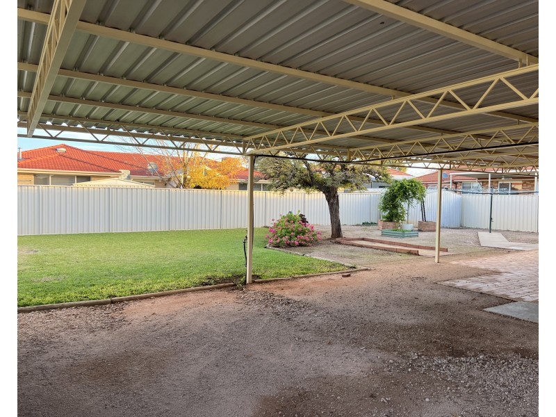 20 Tubbo Crescent, Griffith NSW 2680