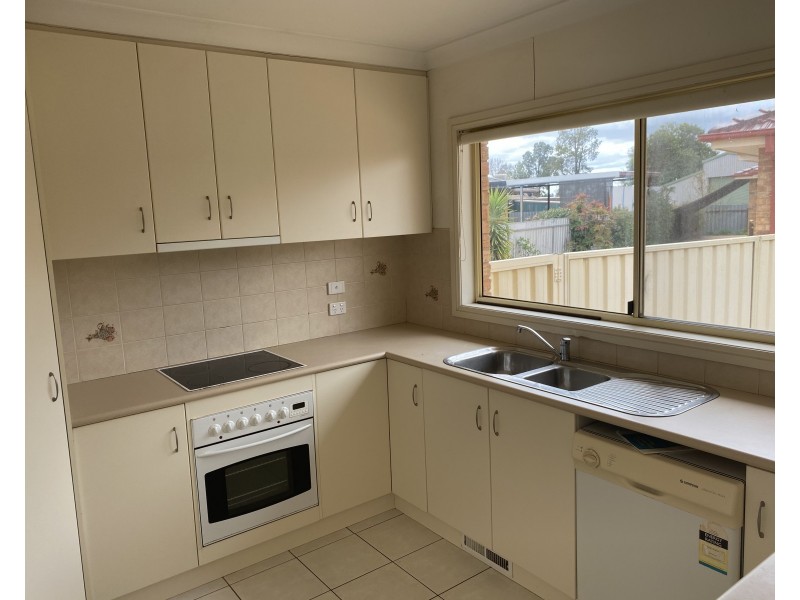 17A Clifton Boulevard, Griffith NSW 2680