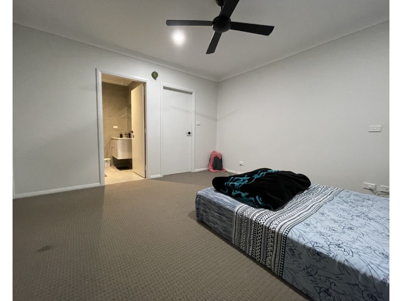 18 Lanza Grove, Griffith NSW 2680