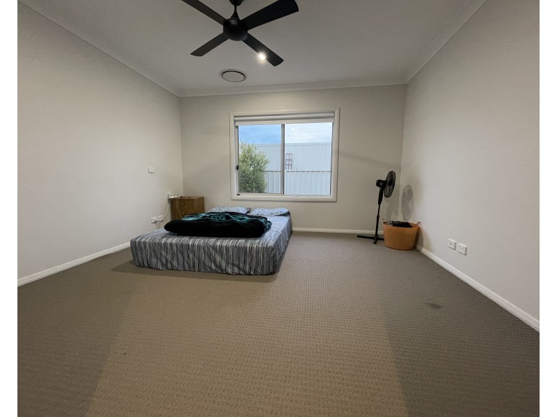 18 Lanza Grove, Griffith NSW 2680