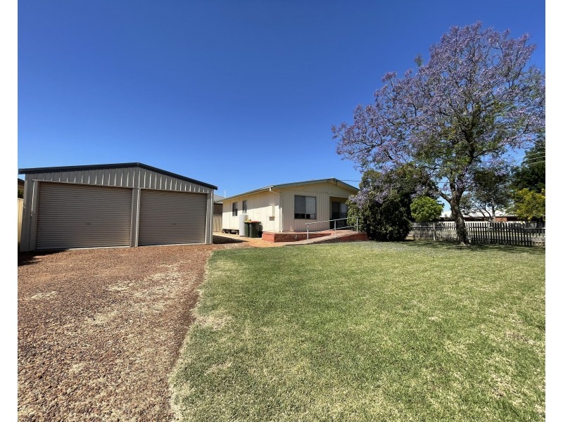 50 Leaver Street, Yenda NSW 2681