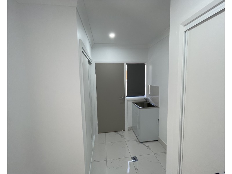 2/4 Capello Close, Griffith NSW 2680