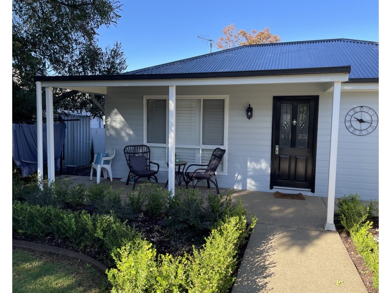 104B  MacArthur Street, Griffith NSW 2680