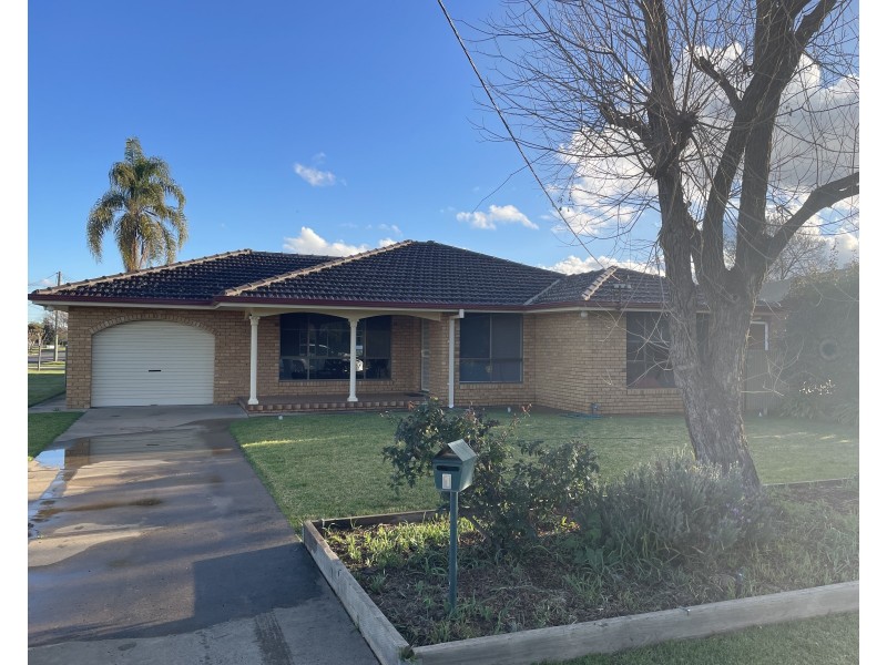 1 Rhoda Place, Yoogali NSW 2680