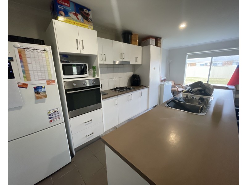 27 Middleton Avenue, Griffith NSW 2680