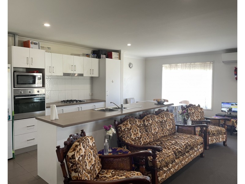 27 Middleton Avenue, Griffith NSW 2680