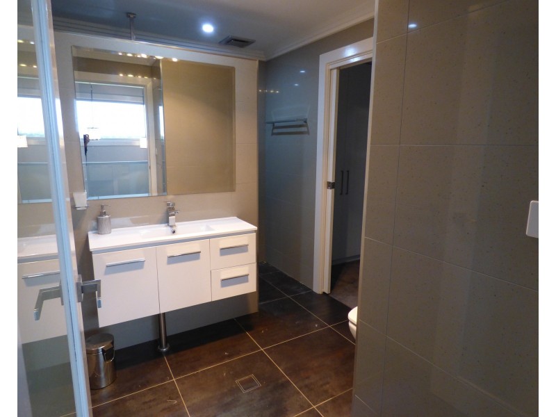 627 Bosanquet Road, Yoogali NSW 2680