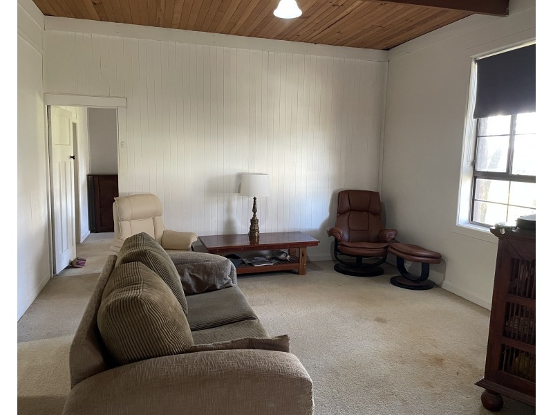 37 Collins Road, Griffith NSW 2680