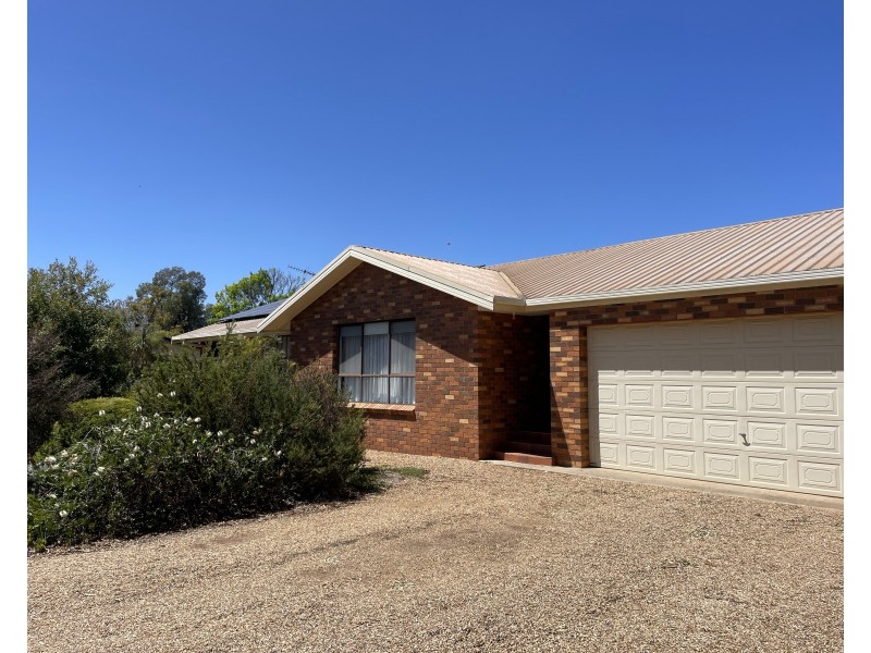 16 Lowde Street, Nericon NSW 2680