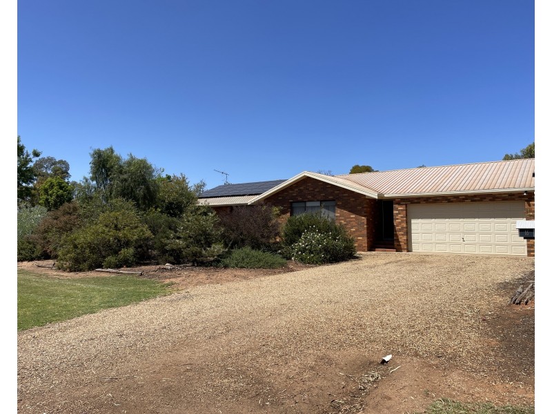 16 Lowde Street, Nericon NSW 2680