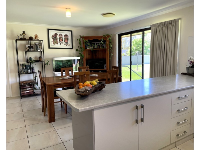 16 Lowde Street, Nericon NSW 2680