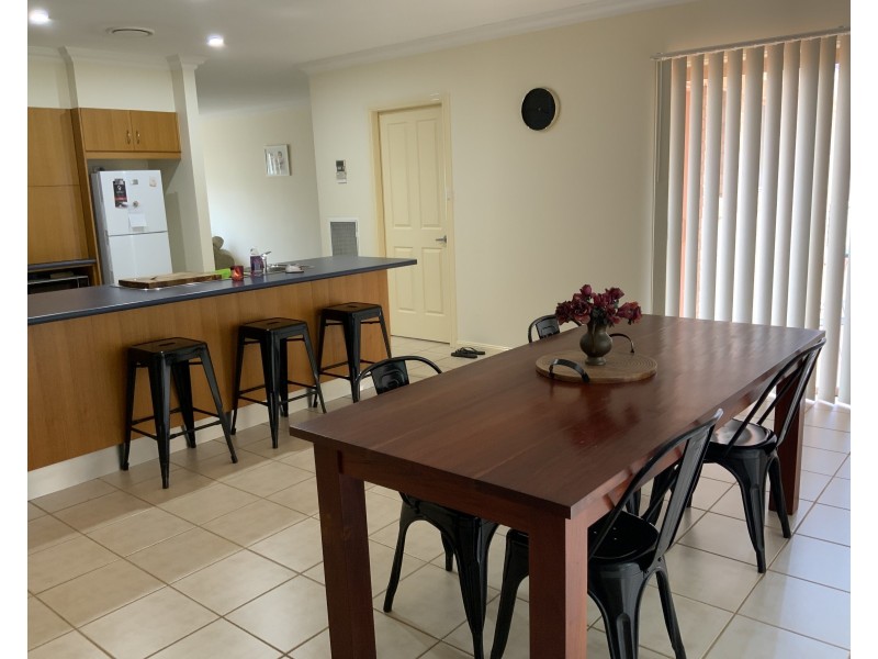 2/8 Mardon Place, Griffith NSW 2680
