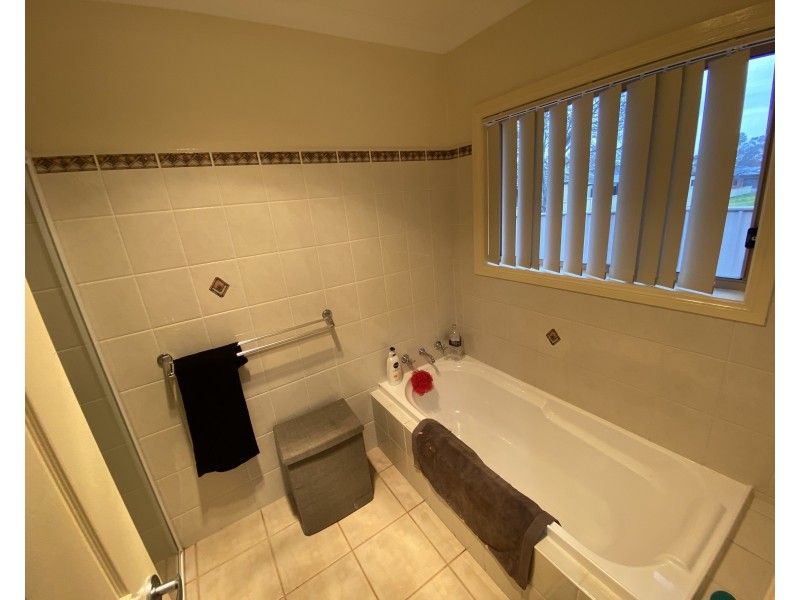2/8 Mardon Place, Griffith NSW 2680