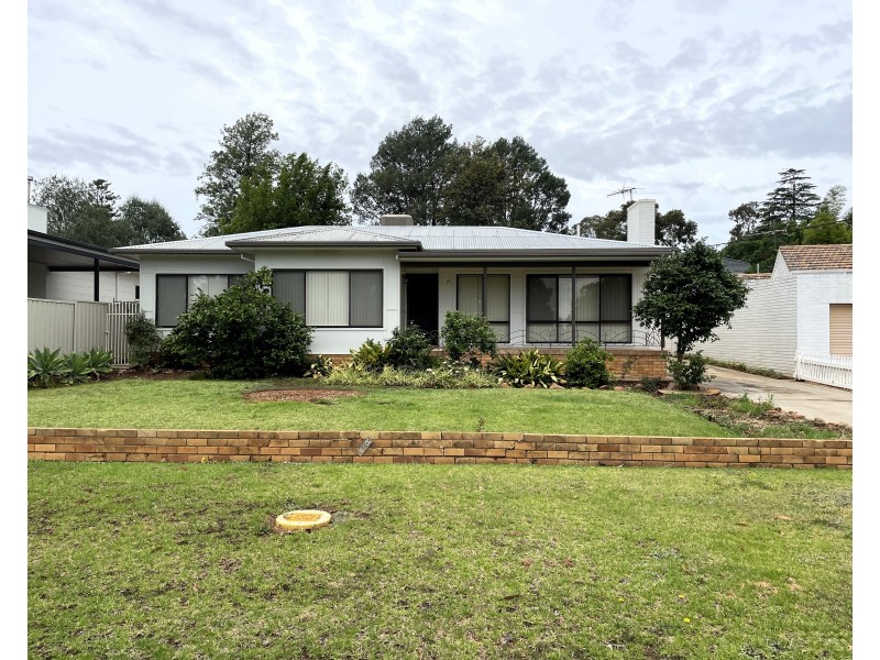 15 Kelly Avenue, Griffith NSW 2680