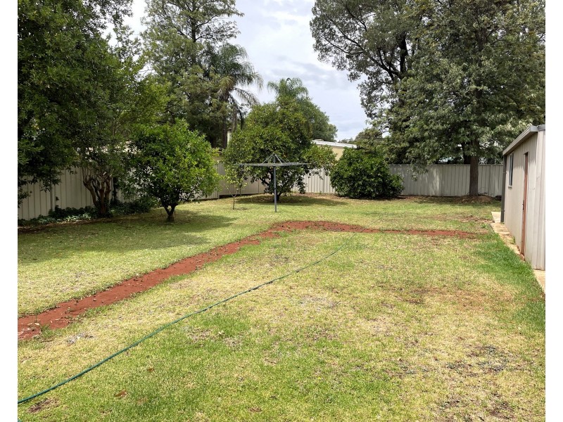15 Kelly Avenue, Griffith NSW 2680