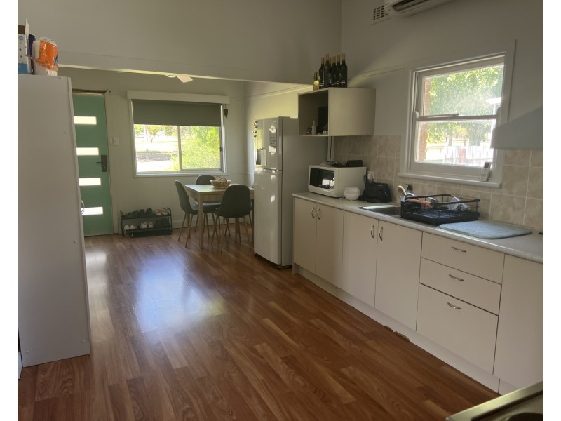 14 Binguie Street, Griffith NSW 2680