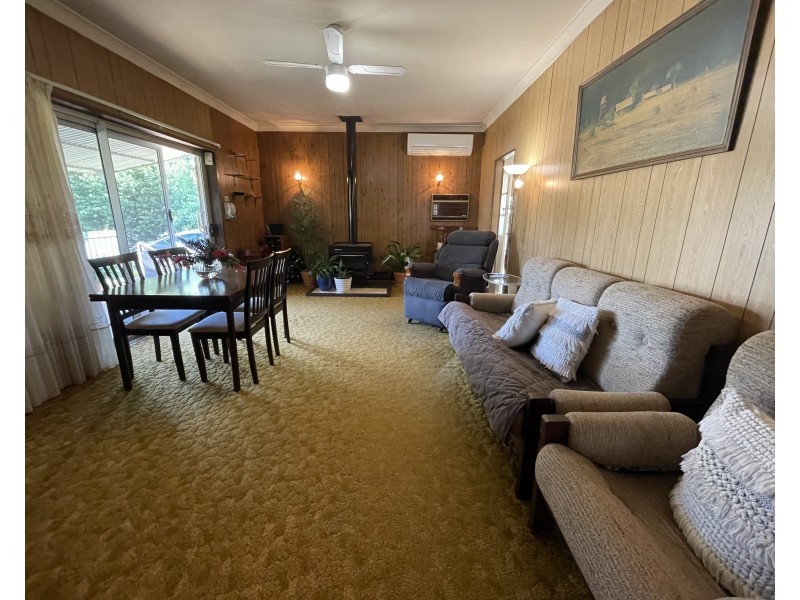 10 Goondooloo Street, Griffith NSW 2680