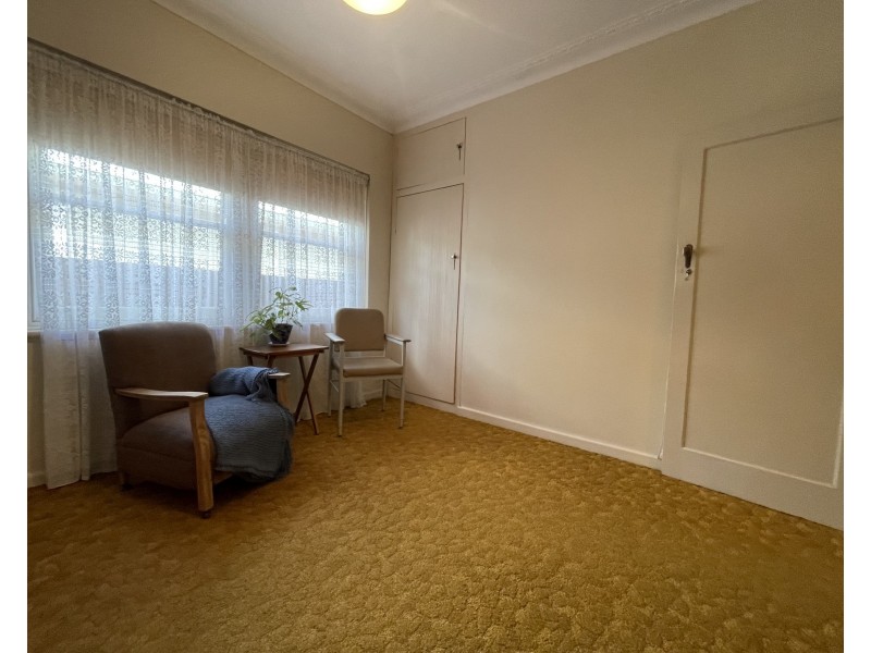 10 Goondooloo Street, Griffith NSW 2680