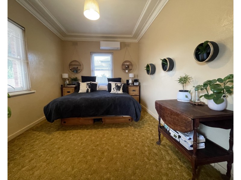 10 Goondooloo Street, Griffith NSW 2680