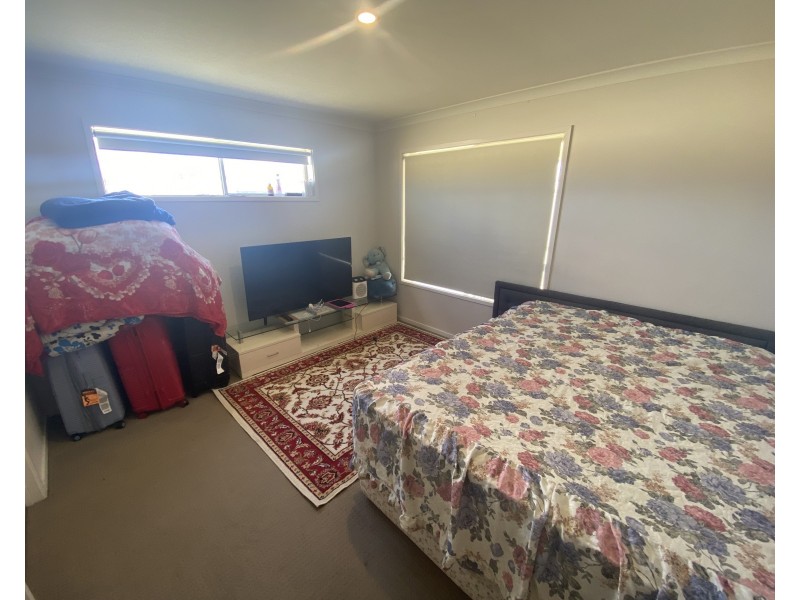 5 Howlong Crescent, Griffith NSW 2680