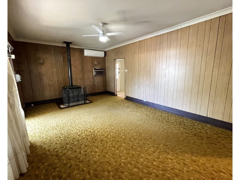 10 Goondooloo Street, Griffith NSW 2680