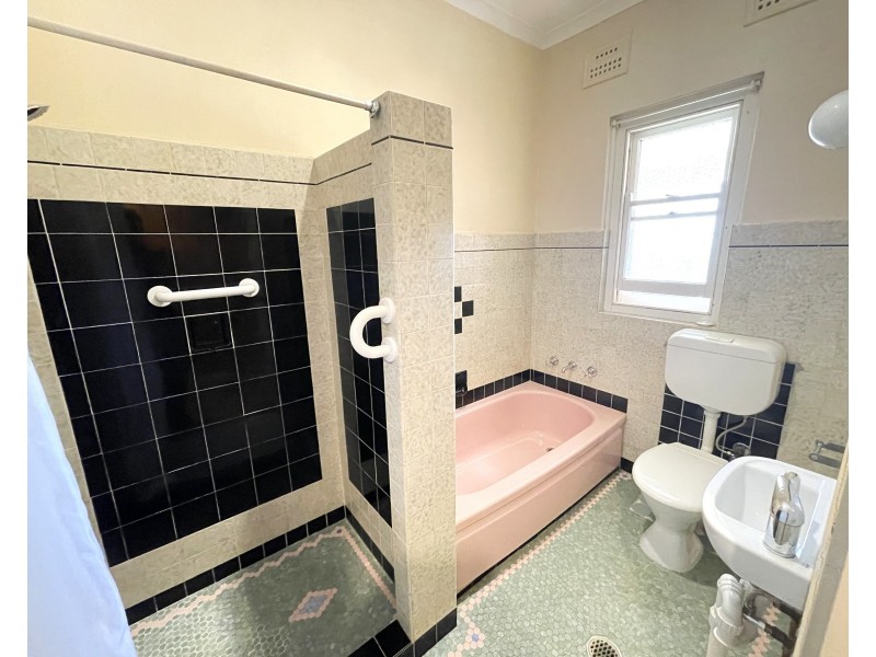 10 Goondooloo Street, Griffith NSW 2680