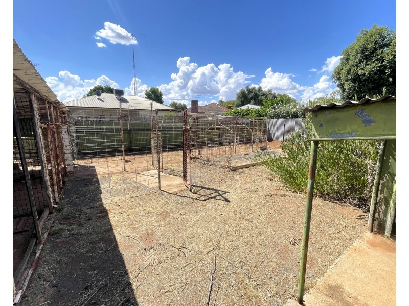 10 Goondooloo Street, Griffith NSW 2680