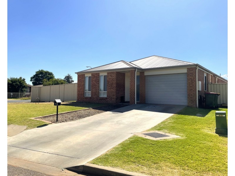 2 Little Road, Griffith NSW 2680