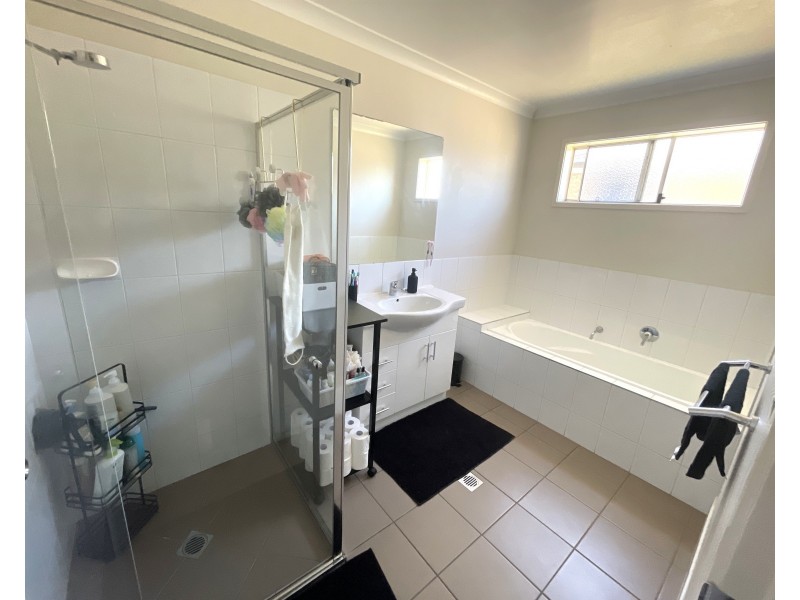 2 Little Road, Griffith NSW 2680