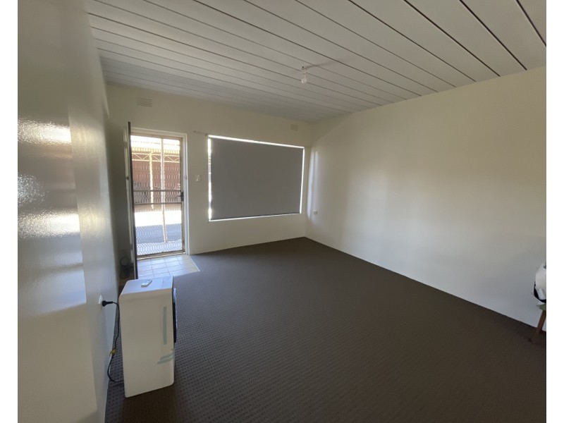 1/248 Wakaden Street, Griffith NSW 2680