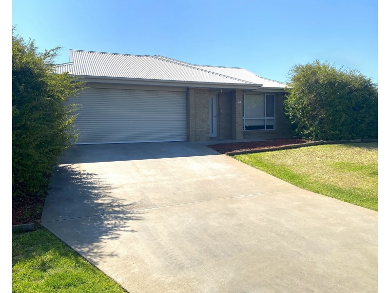 24 Zirilli Avenue, Griffith NSW 2680