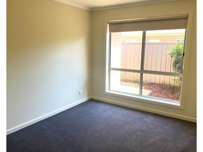 24 Zirilli Avenue, Griffith NSW 2680