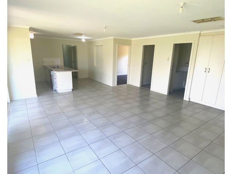 24 Zirilli Avenue, Griffith NSW 2680