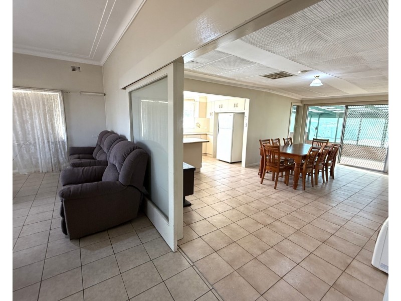 27 Coolah Street, Griffith NSW 2680