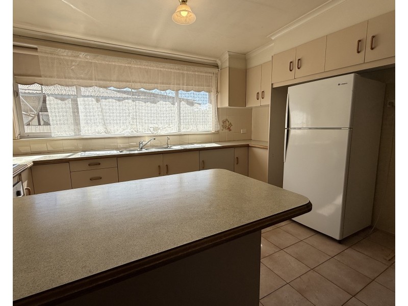 27 Coolah Street, Griffith NSW 2680