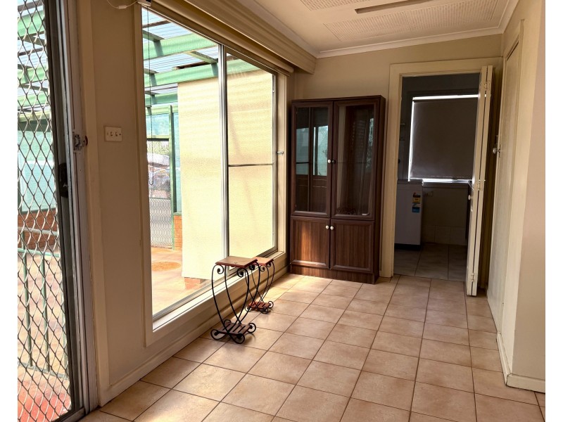 27 Coolah Street, Griffith NSW 2680