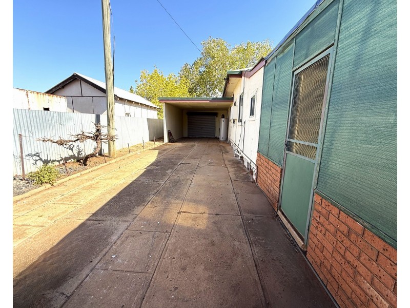 27 Coolah Street, Griffith NSW 2680