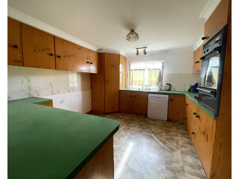 224 Barracks Road, Yenda NSW 2681
