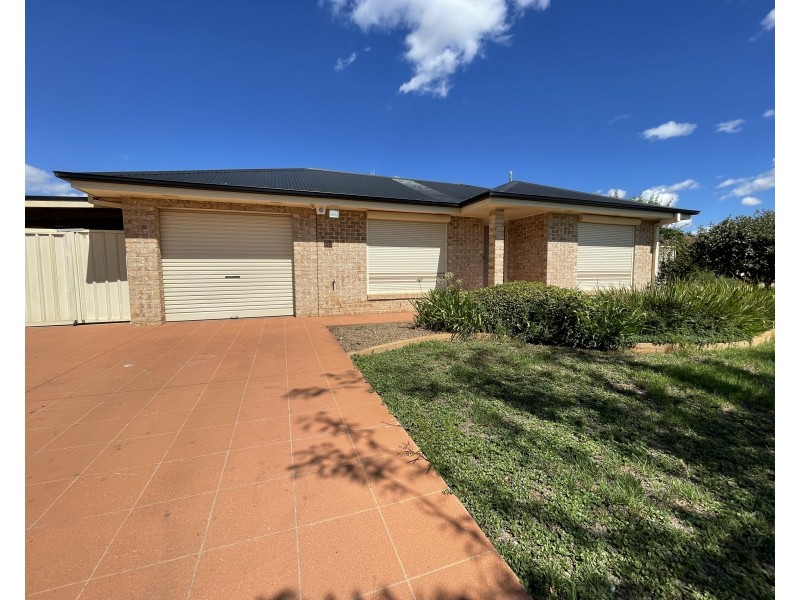 22 Evanside Parade, Griffith NSW 2680