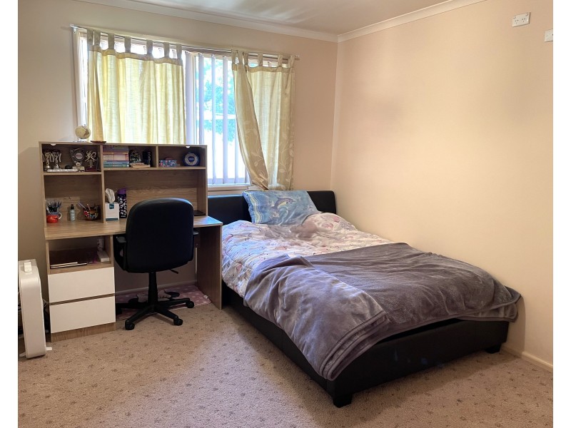 1 Dunvarleigh Crescent, Griffith NSW 2680