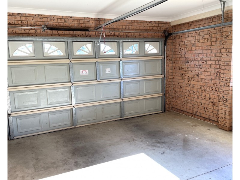 1 Dunvarleigh Crescent, Griffith NSW 2680