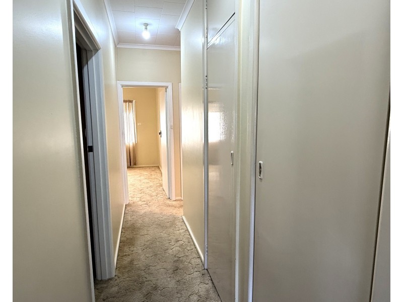 87 McNabb Crescent, Griffith NSW 2680