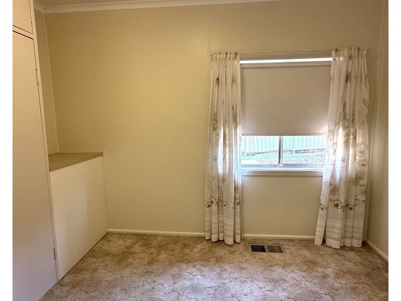 87 McNabb Crescent, Griffith NSW 2680