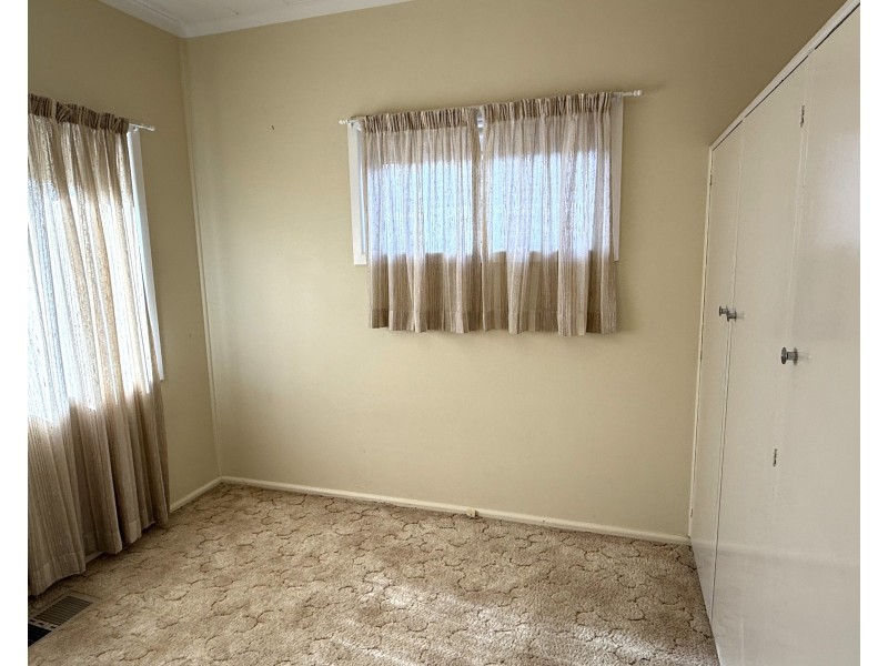 87 McNabb Crescent, Griffith NSW 2680