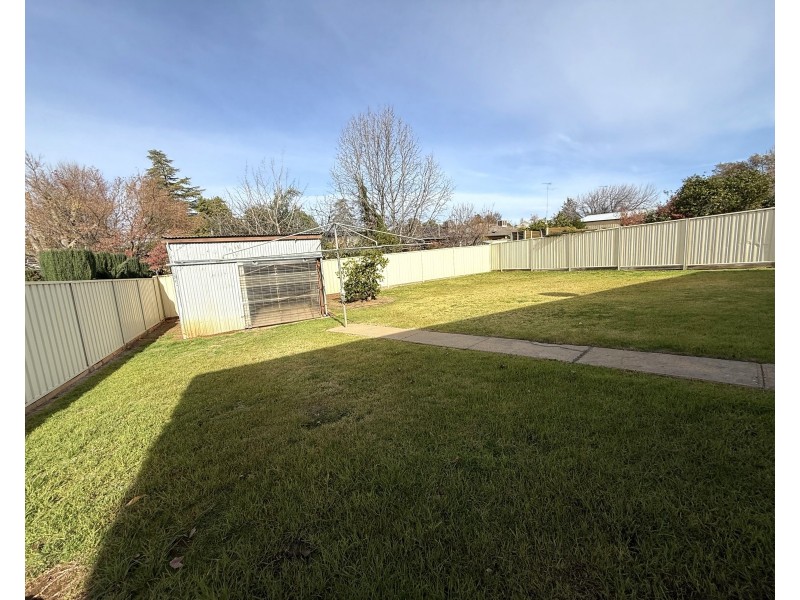 87 McNabb Crescent, Griffith NSW 2680