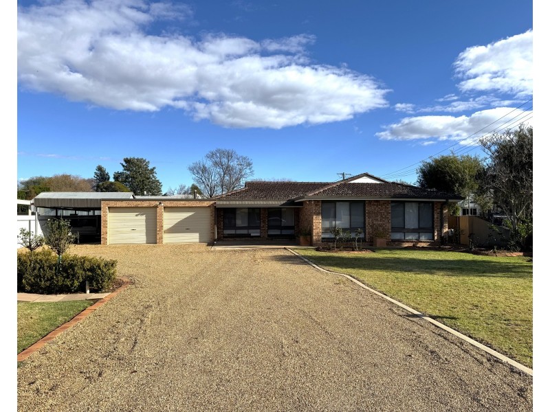 32 Gorton Street, Yoogali NSW 2680