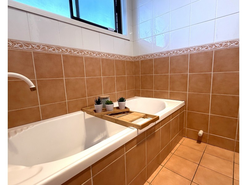 32 Gorton Street, Yoogali NSW 2680